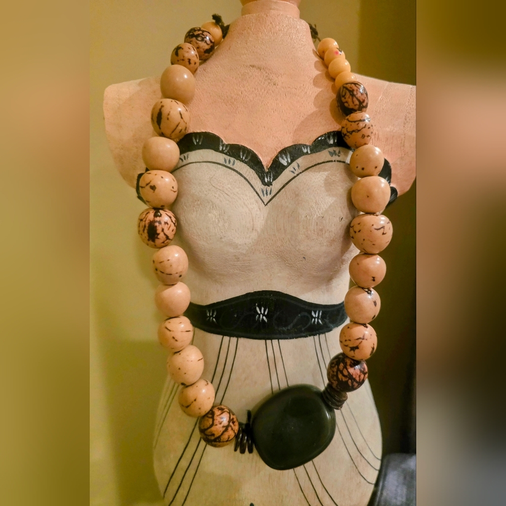 Beige and Black Beaded Necklace